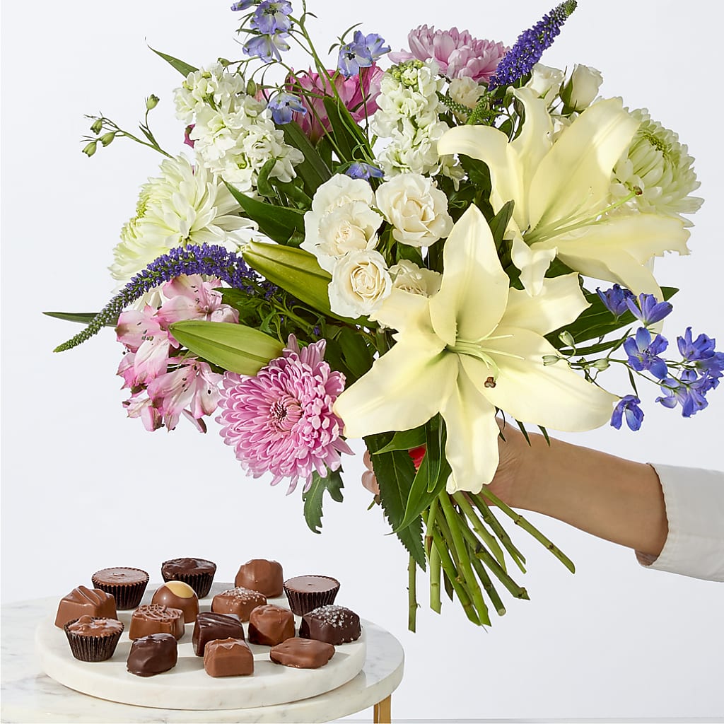 Winter Celebration Bouquet – AIMEE'S FLOWERS, San Diego CA