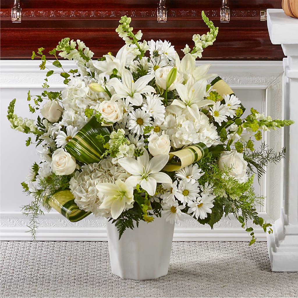 Thoughts of Tranquility Floor Basket – AIMEE'S FLOWERS, San Diego CA