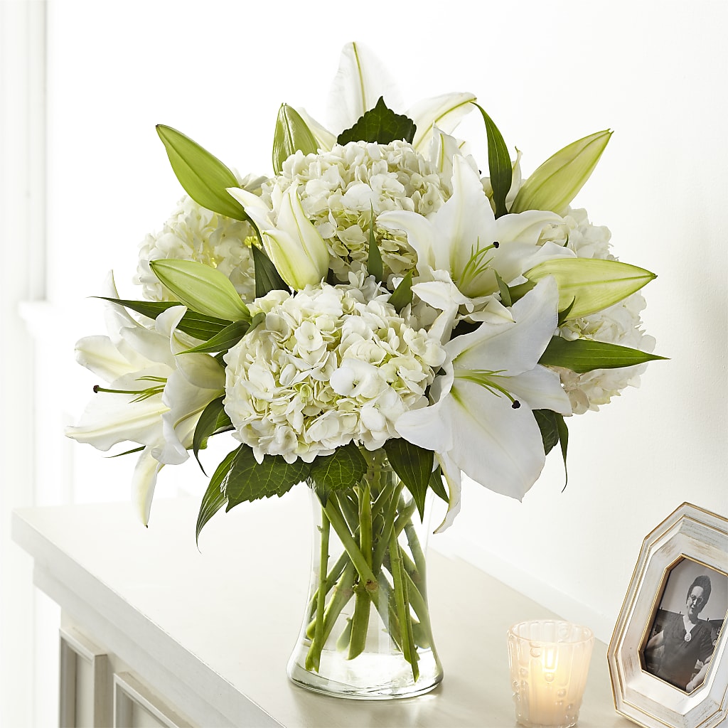 Compassionate Lily Bouquet – AIMEE'S FLOWERS, San Diego CA