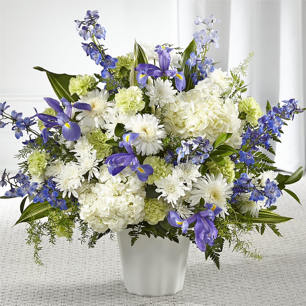 Soft Serenity Floor Basket – AIMEE'S FLOWERS, San Diego CA