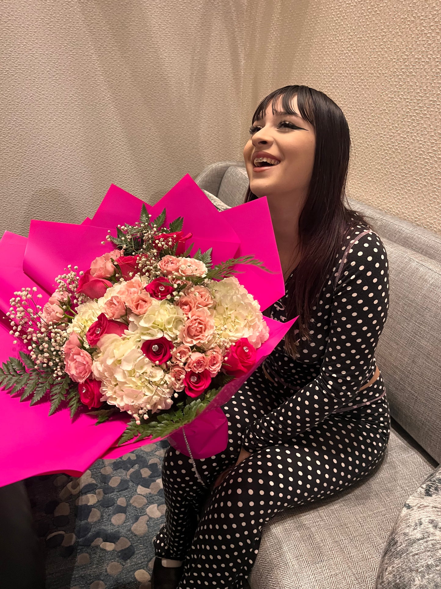 Valentine’s Day Luxury Flower Bouquet – Romantic Floral Gift