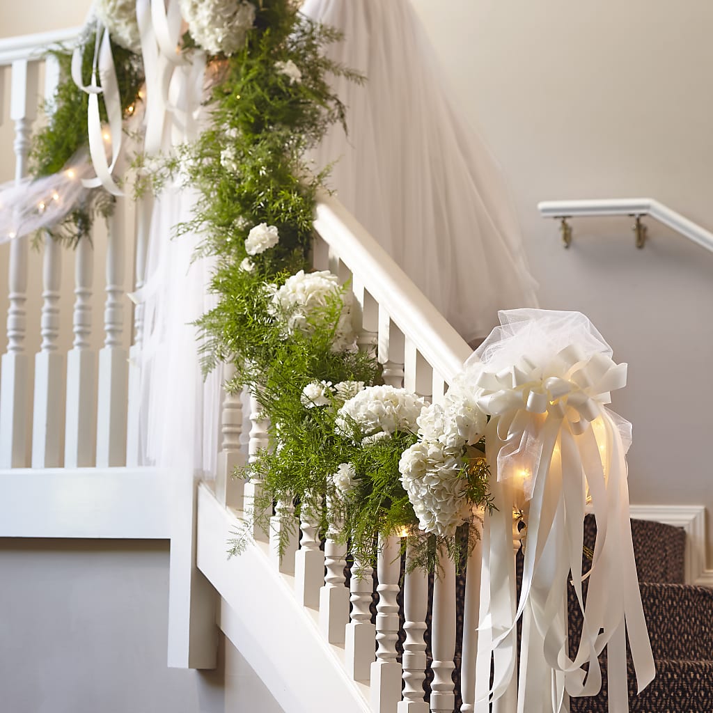 Champagne Dreams Garland – AIMEE'S FLOWERS, San Diego CA