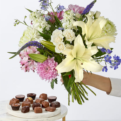 Winter Celebration Bouquet – AIMEE'S FLOWERS, San Diego CA
