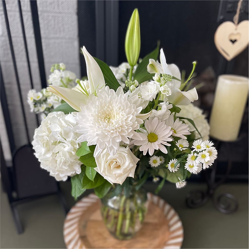 Classic Ivory – A Florist Original – AIMEE'S FLOWERS, San Diego CA