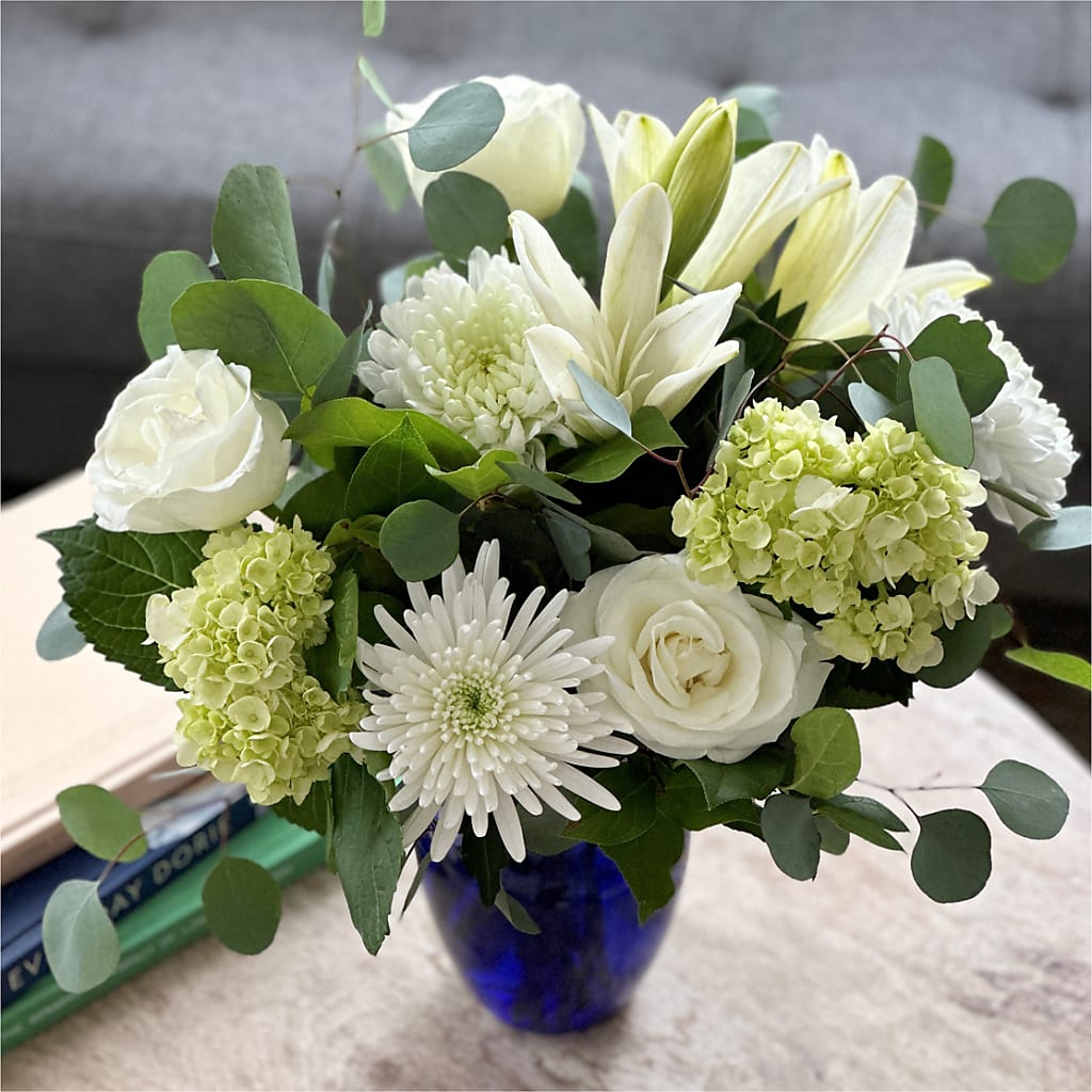 Snowy Dreams Bouquet – AIMEE'S FLOWERS, San Diego CA